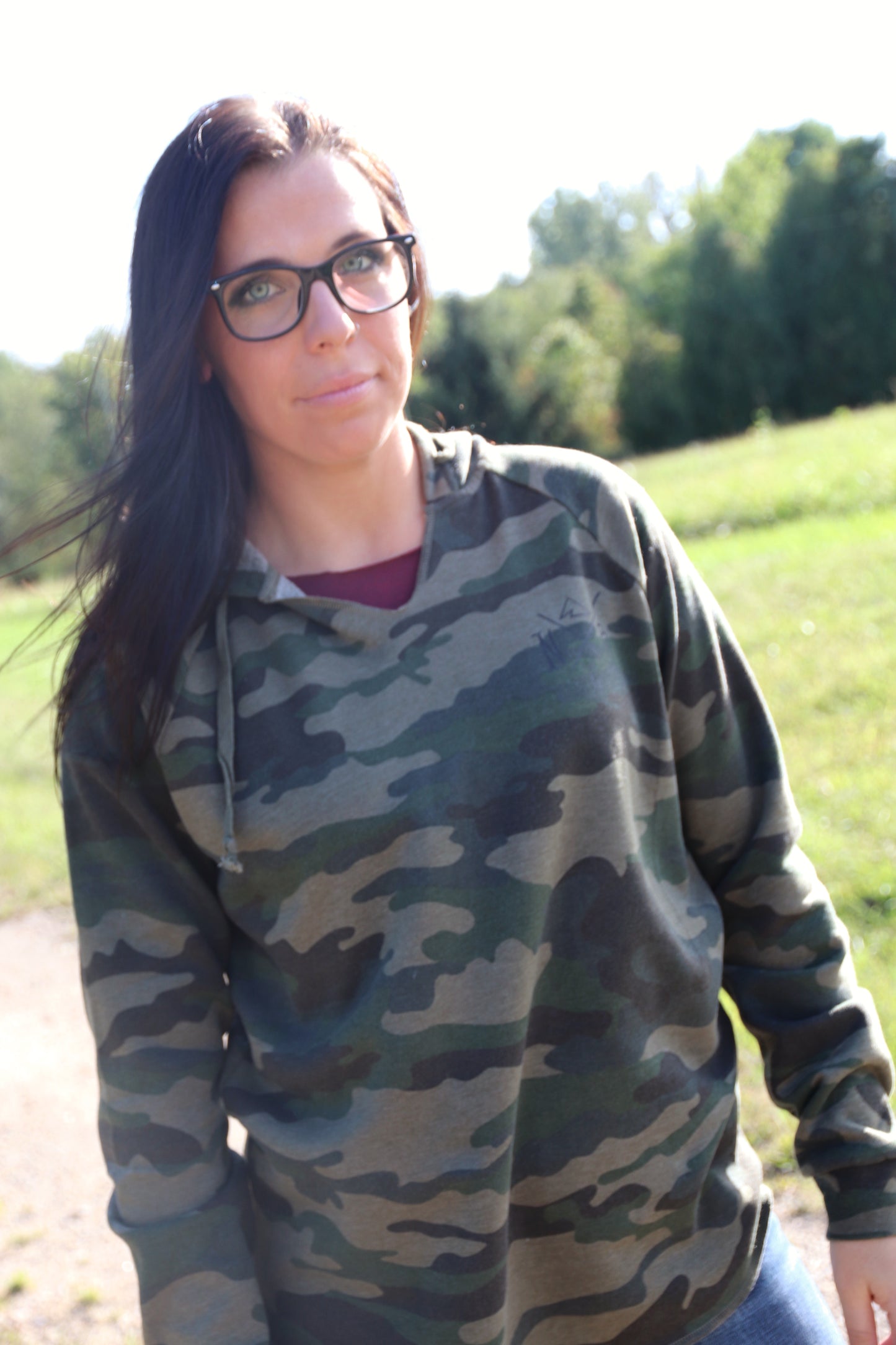 Women’s SKULL CROSSBONES Hoodie (Camo)